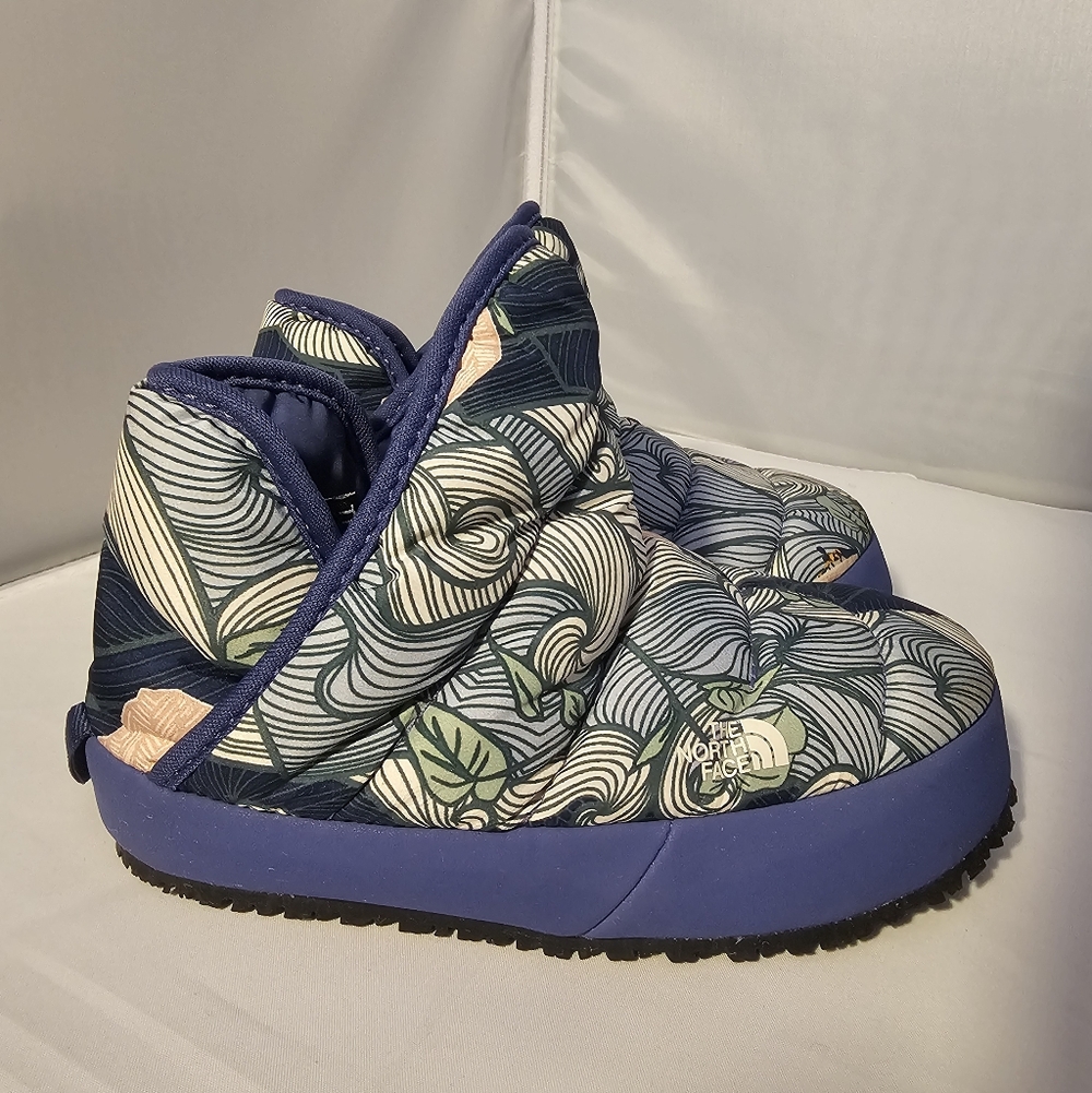 The North Face Thermoball Kids' Blue and White Patterned Shoes SZ 11 Toddler